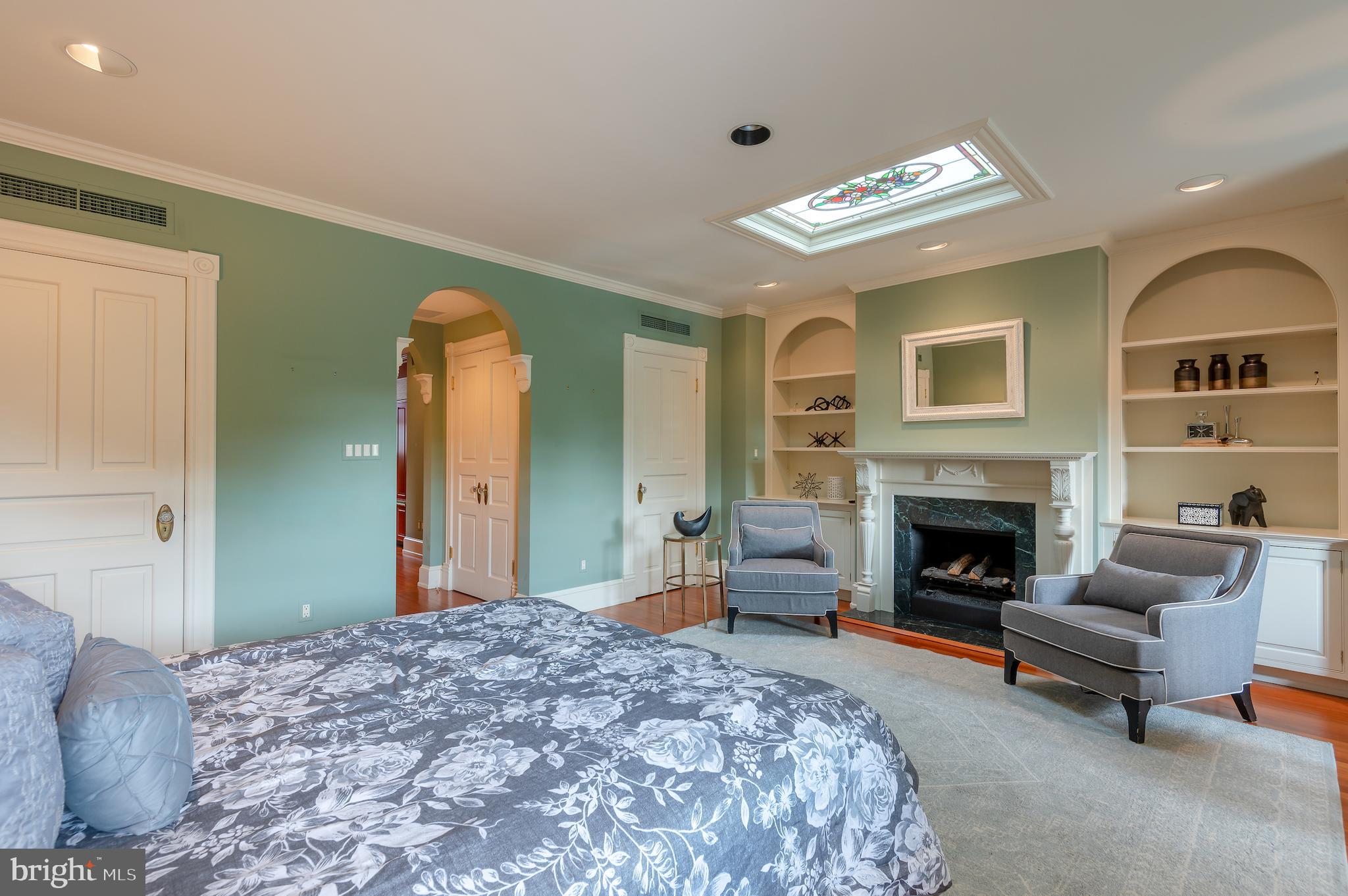 CAPITOL HILL - Residential