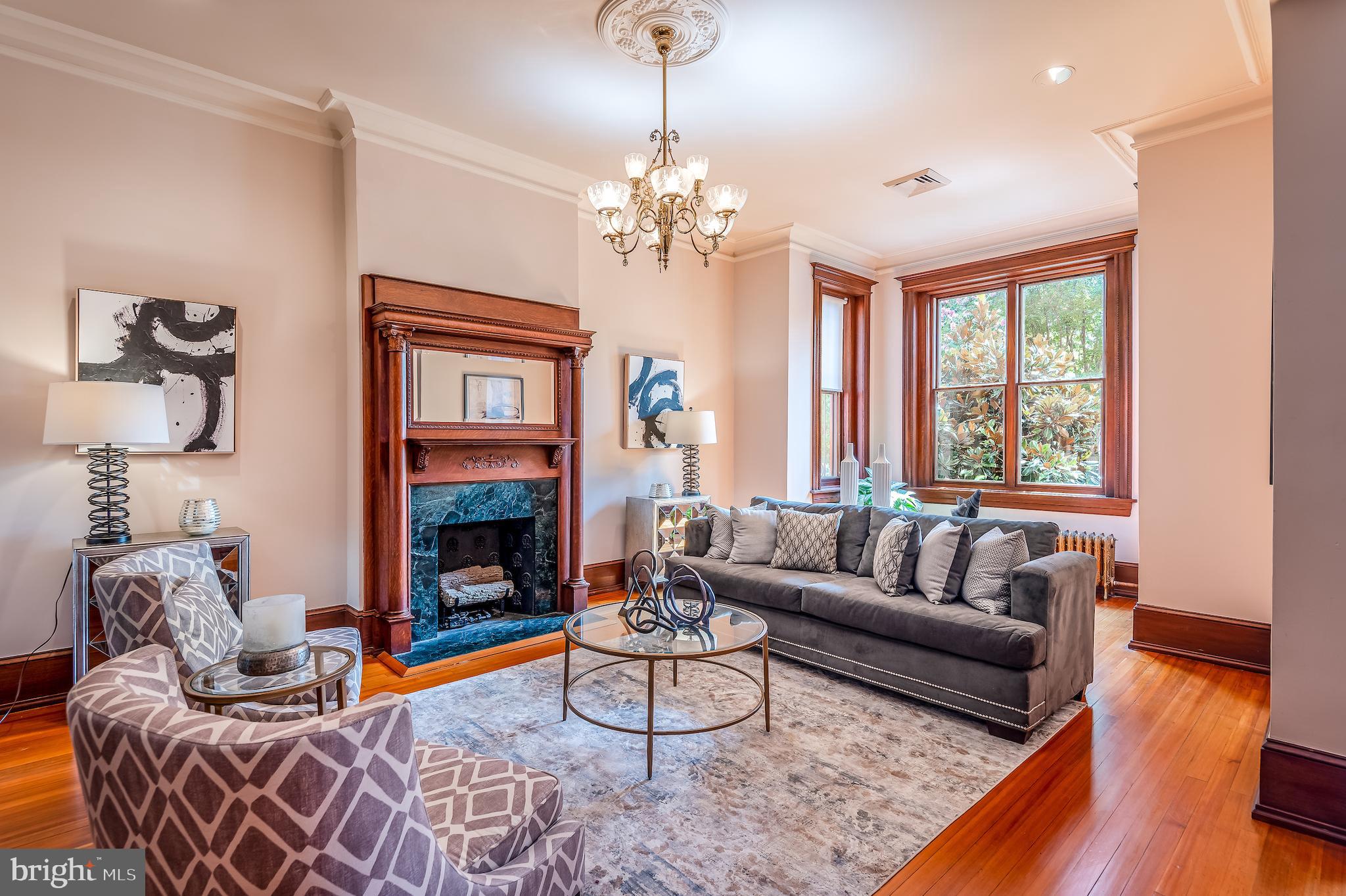 CAPITOL HILL - Residential