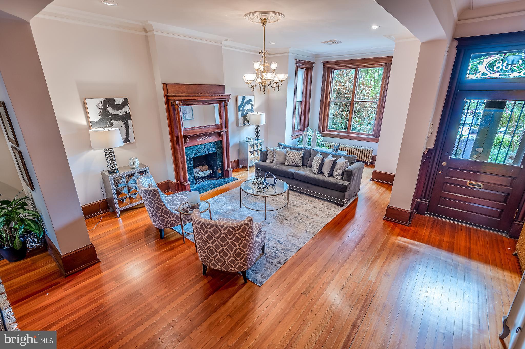 CAPITOL HILL - Residential