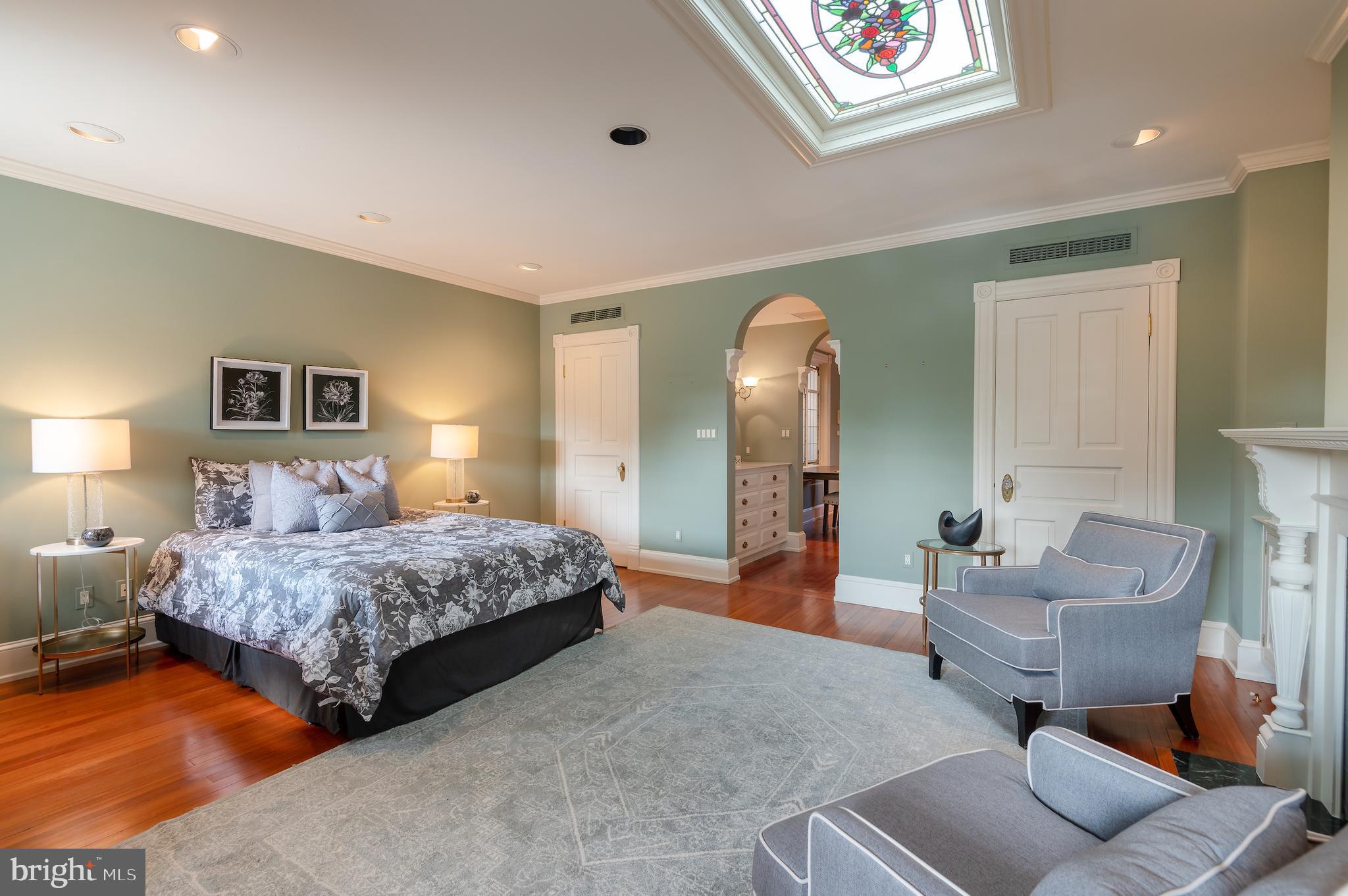 CAPITOL HILL - Residential