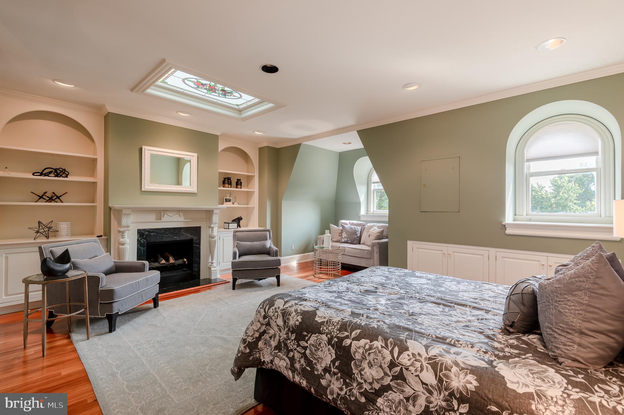 CAPITOL HILL - Residential