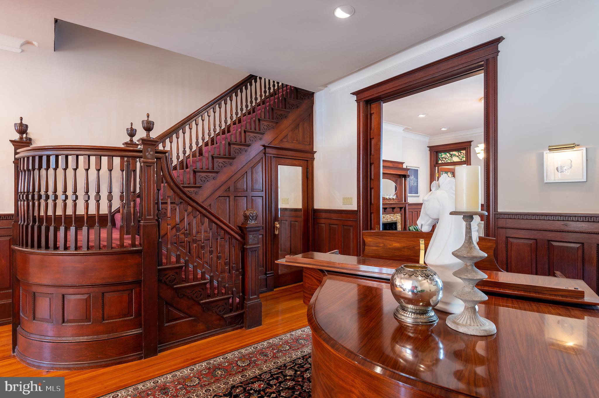 CAPITOL HILL - Residential