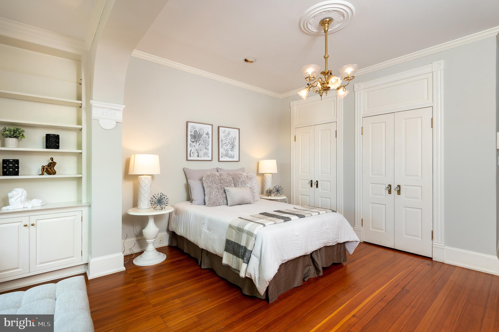 CAPITOL HILL - Residential