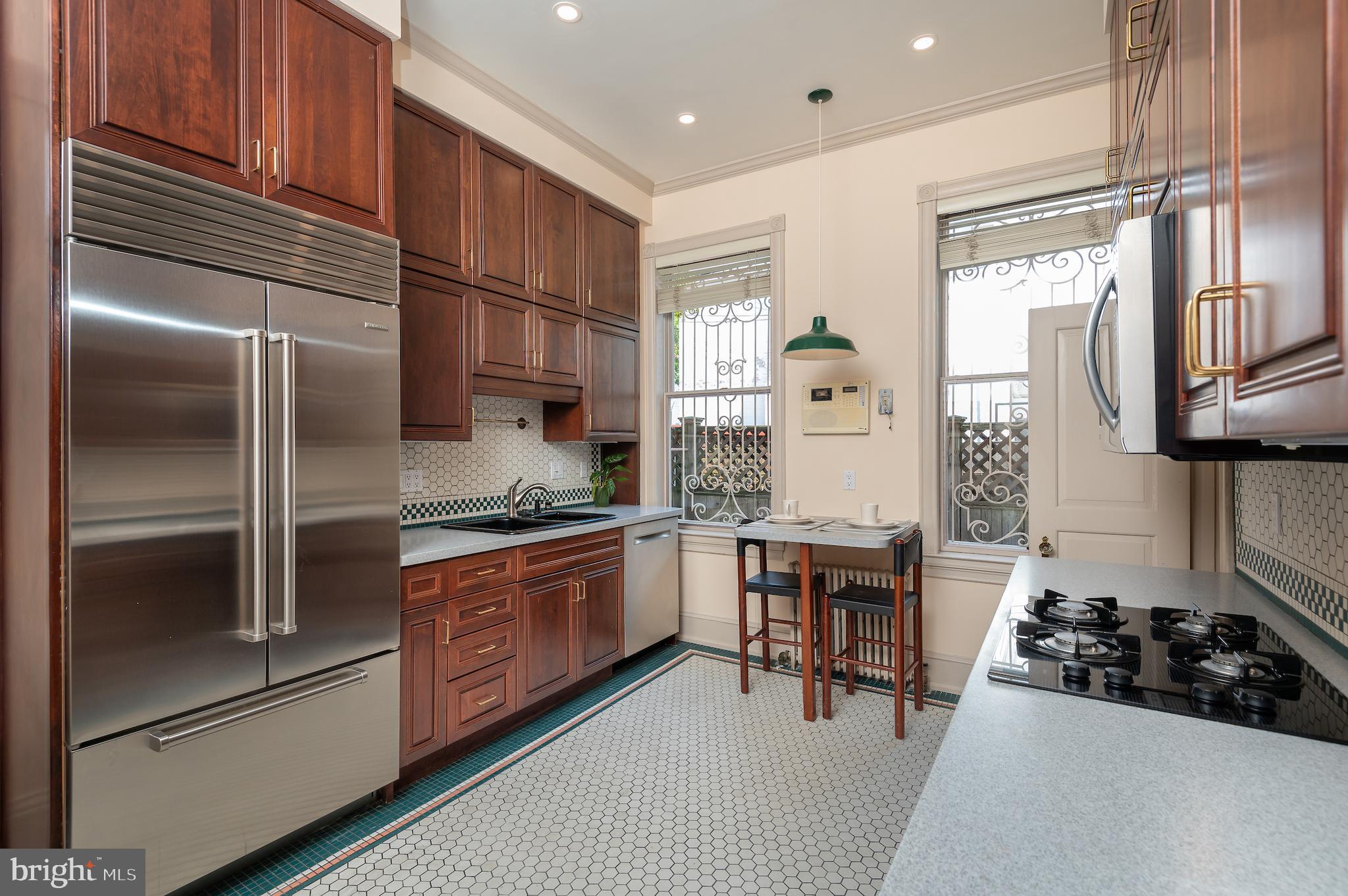 CAPITOL HILL - Residential