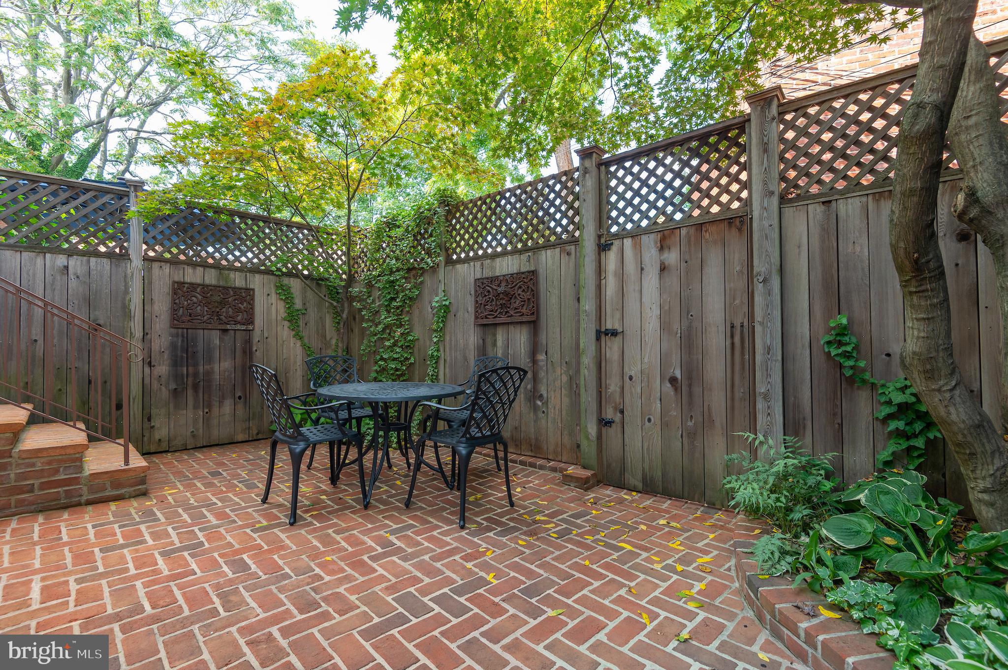 CAPITOL HILL - Residential