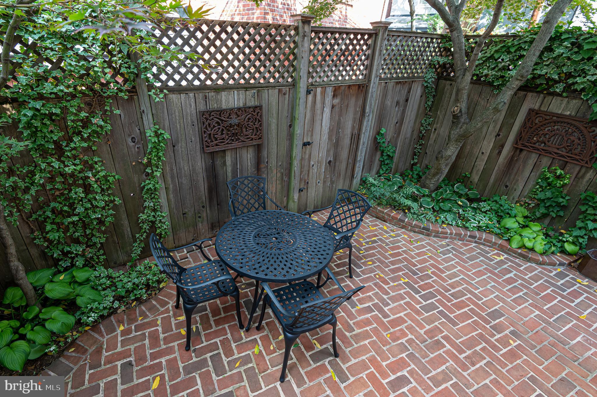 CAPITOL HILL - Residential