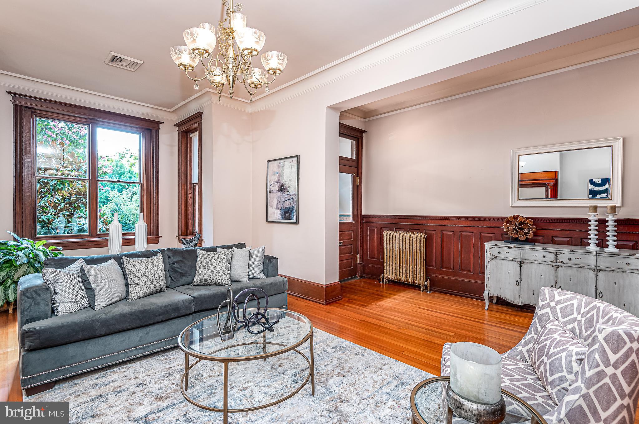 CAPITOL HILL - Residential