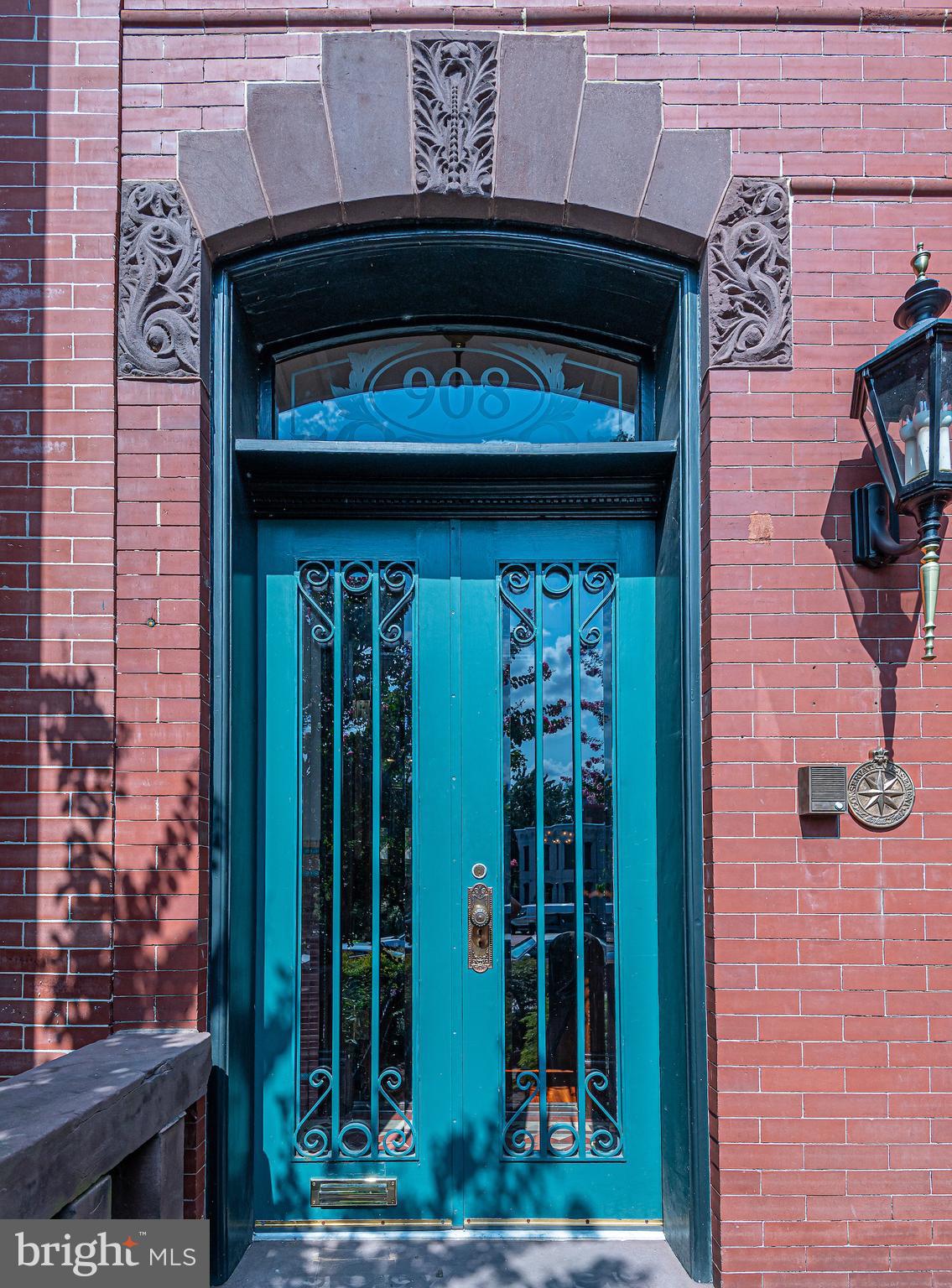 CAPITOL HILL - Residential
