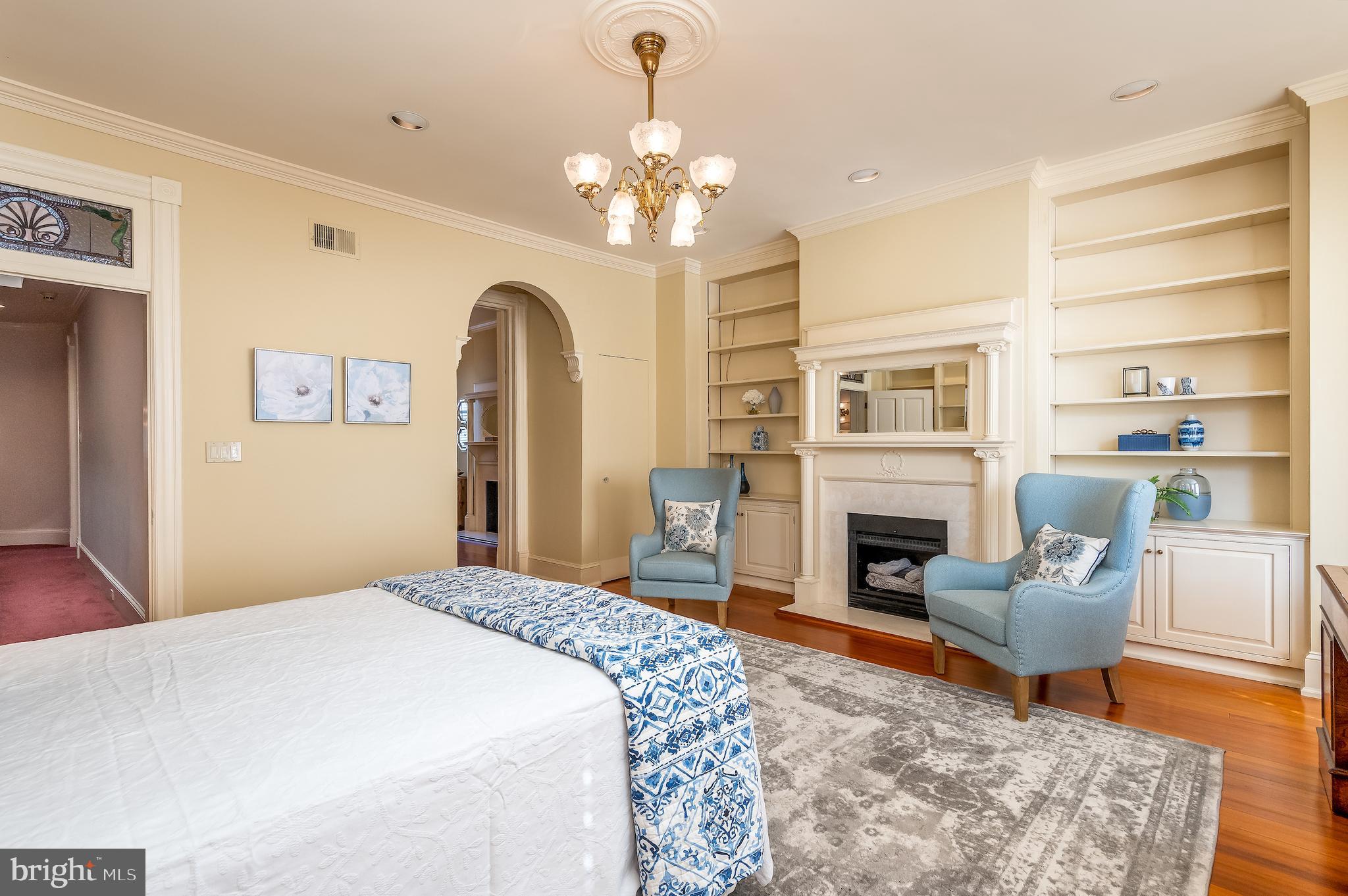 CAPITOL HILL - Residential