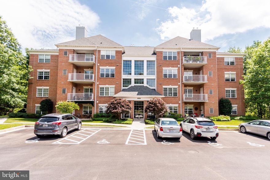 Rarely available 2nd Floor Unit in Plumbridge!  Condo has Fresh Paint, New Carpeting, Laminate Floors, Recessed Lighting, Large/Spacious Closets, Gas FP (as is) and the Building has an Elevator!  Hurry to see this Beauty!!!!