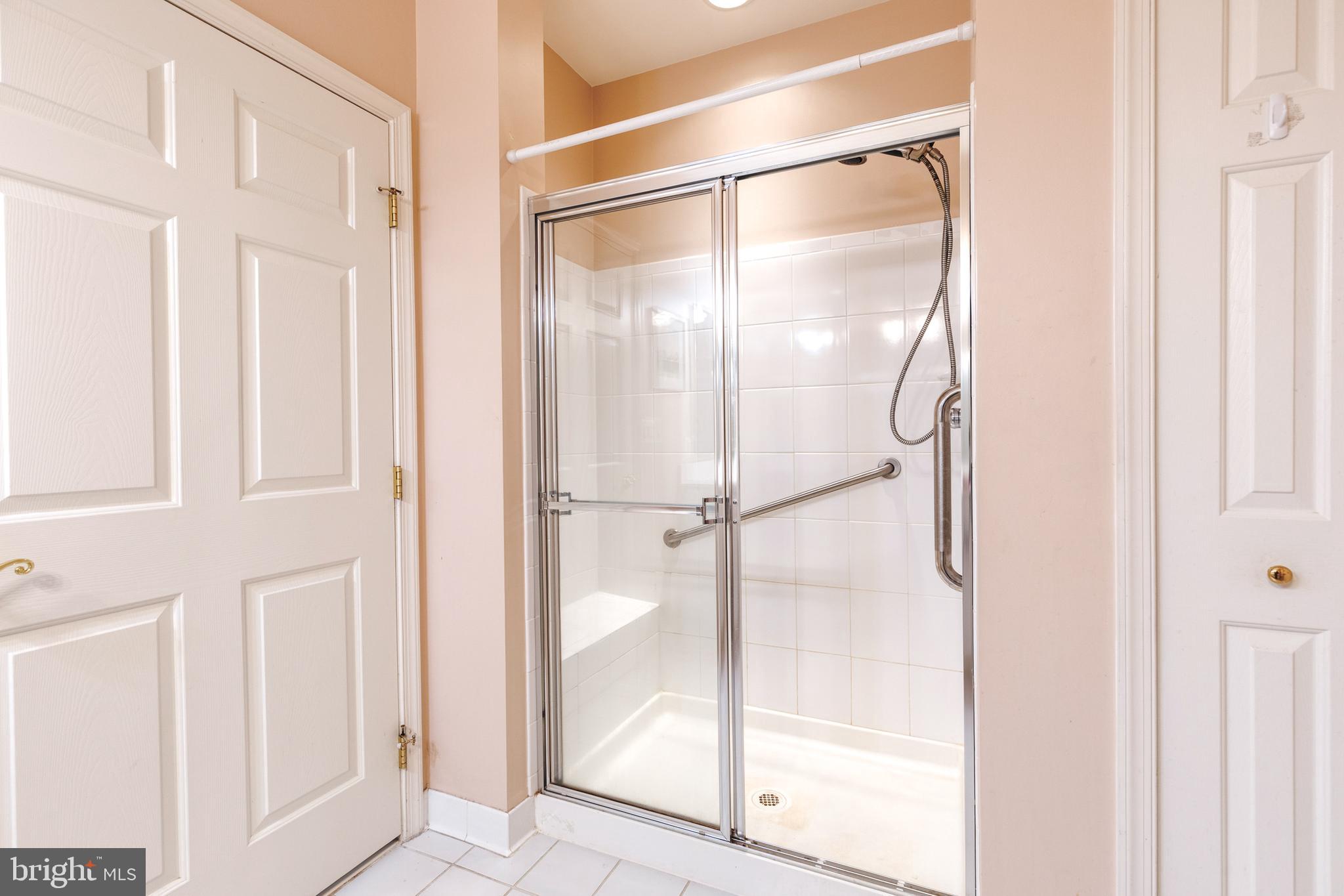 HEARTHSTONE AT VILLAGE CREST CONDOMINIUMS - Residential