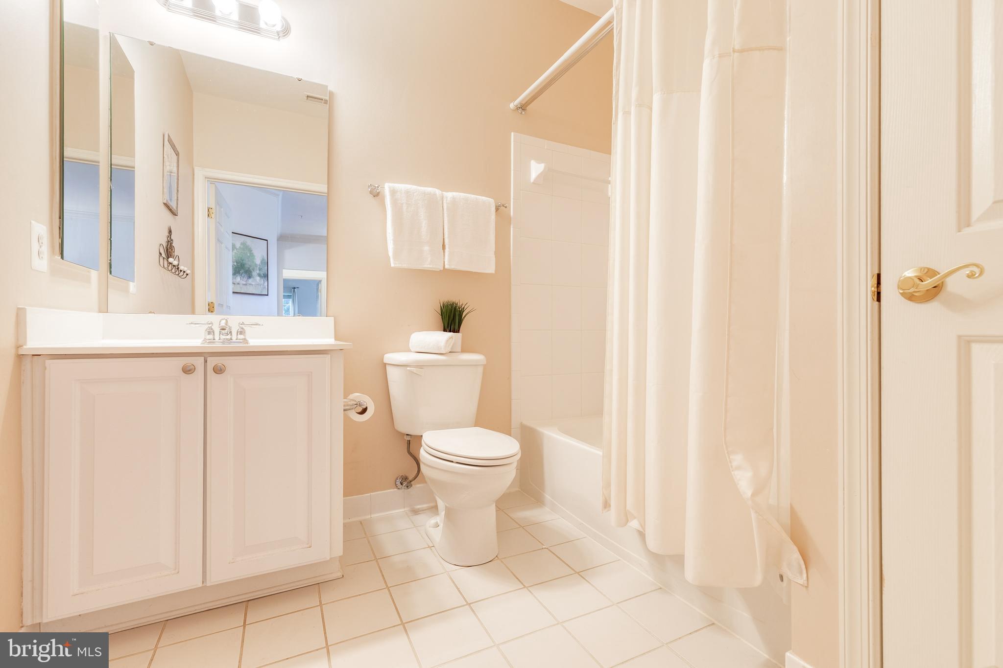 HEARTHSTONE AT VILLAGE CREST CONDOMINIUMS - Residential