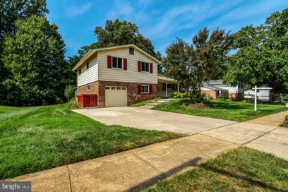 5202 RICHARDSON DRIVE FAIRFAX VA 22032