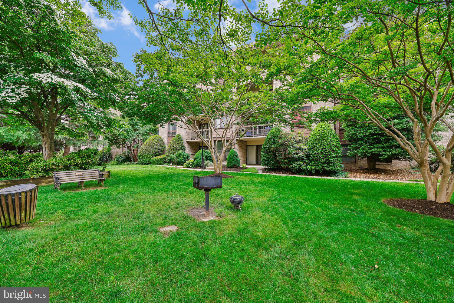HYDE PARK - Residential