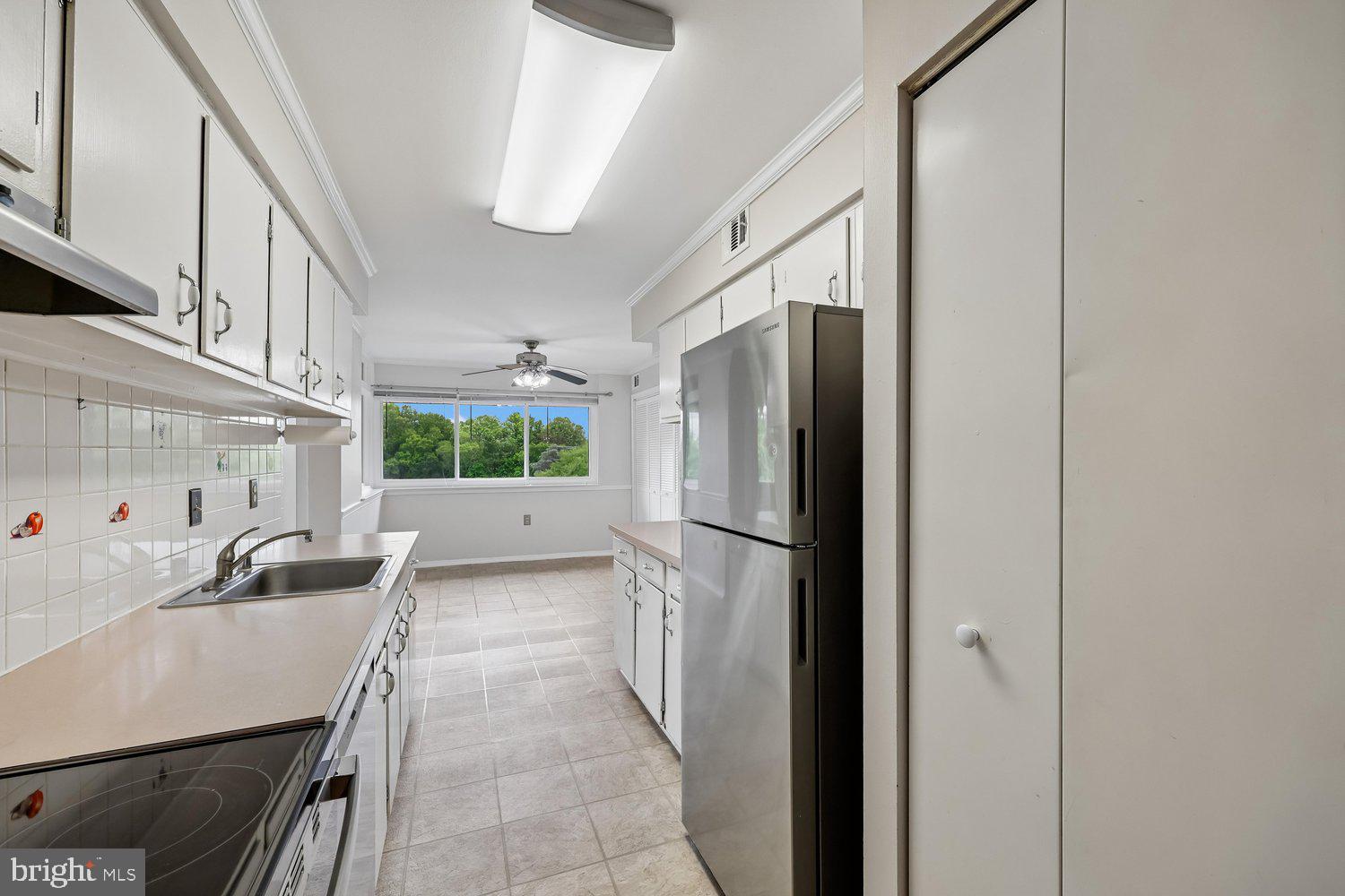 HYDE PARK - Residential