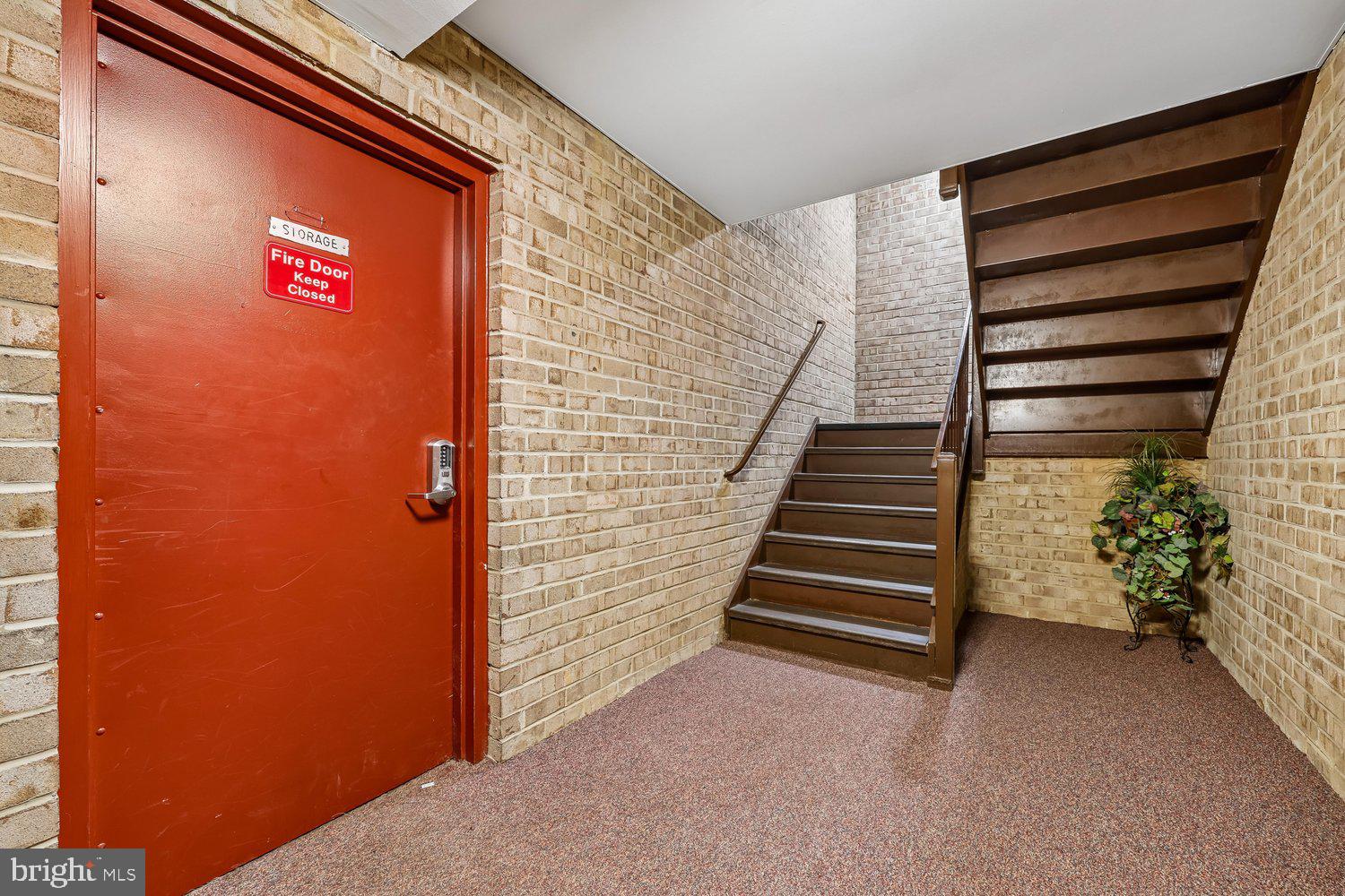 HYDE PARK - Residential