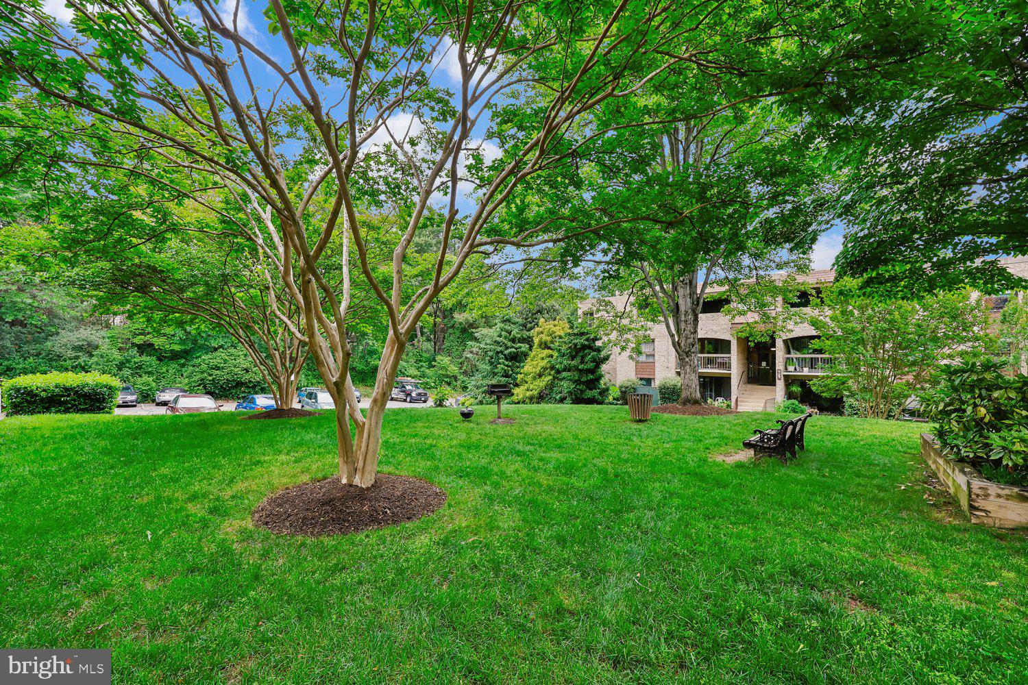 HYDE PARK - Residential