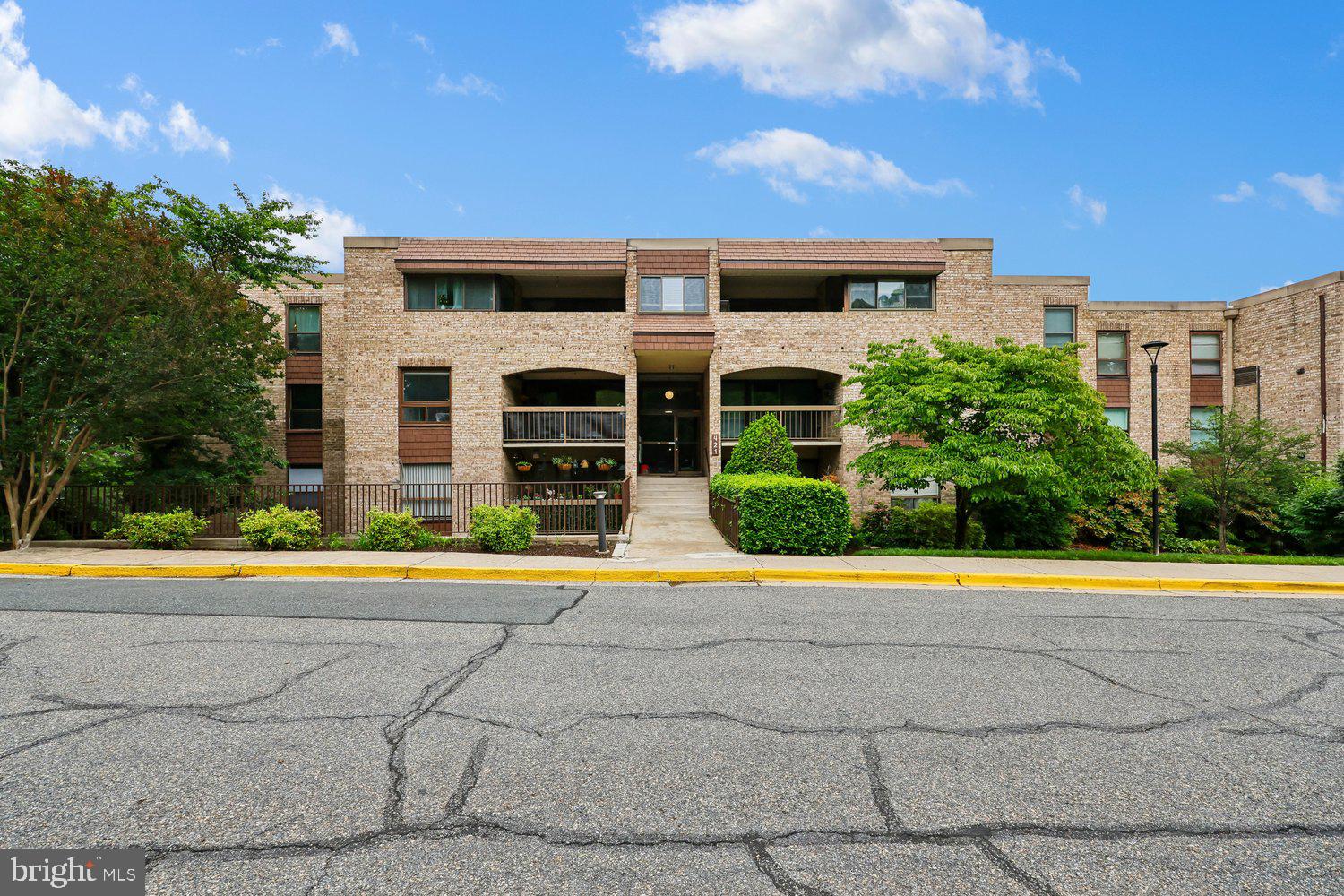 HYDE PARK - Residential