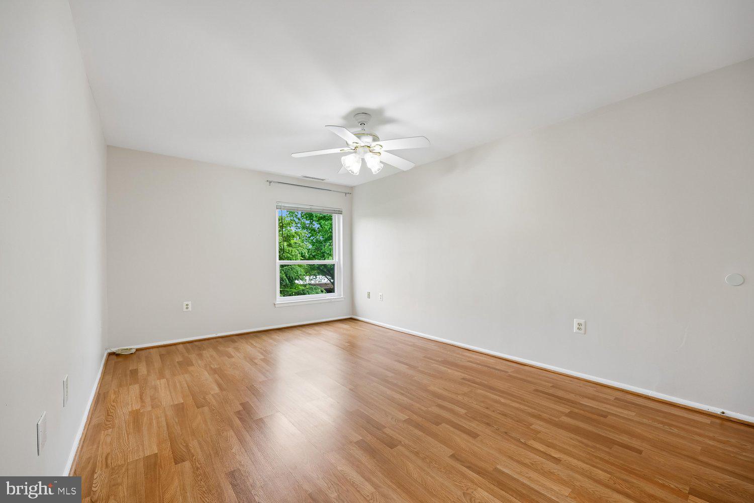 HYDE PARK - Residential