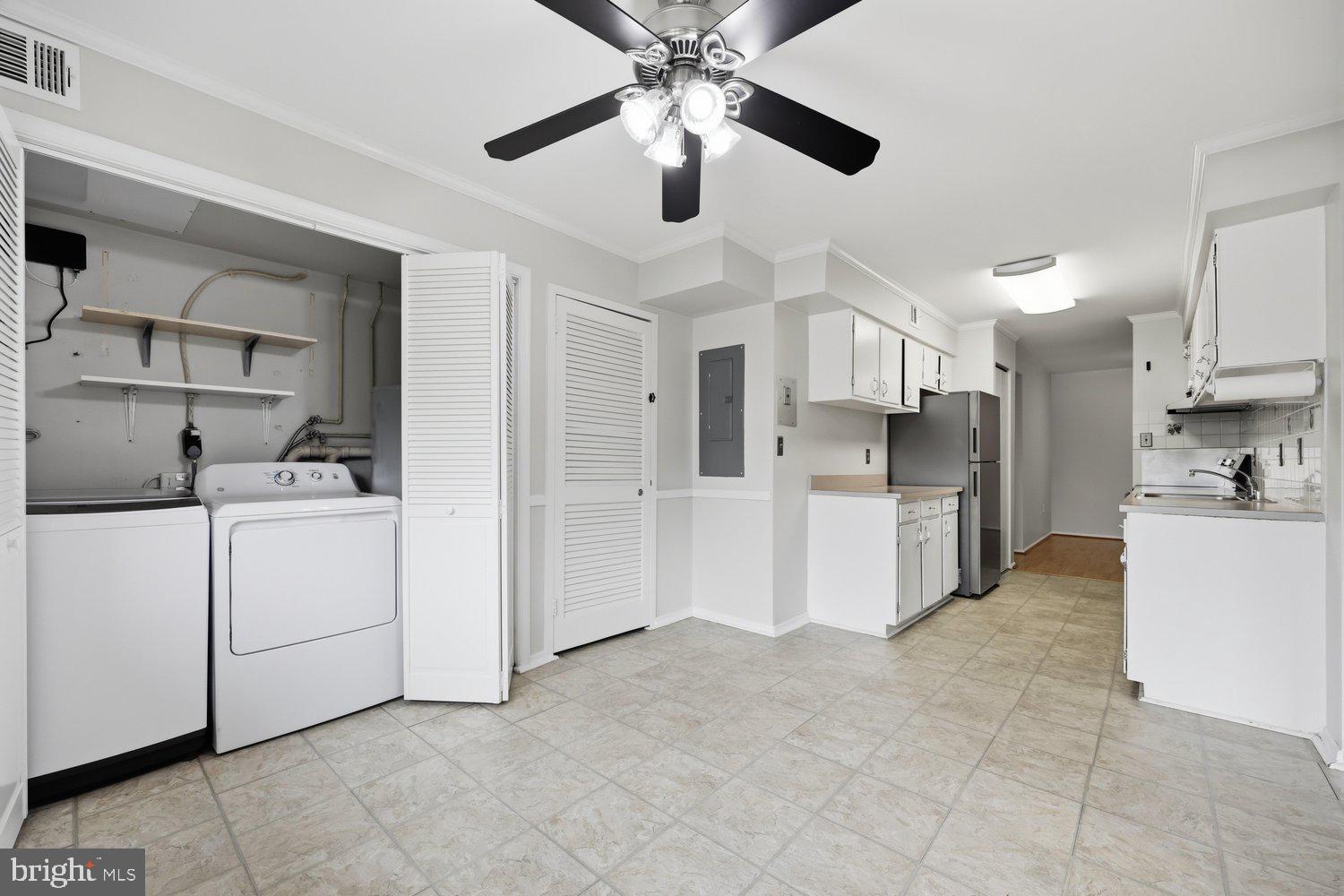 HYDE PARK - Residential