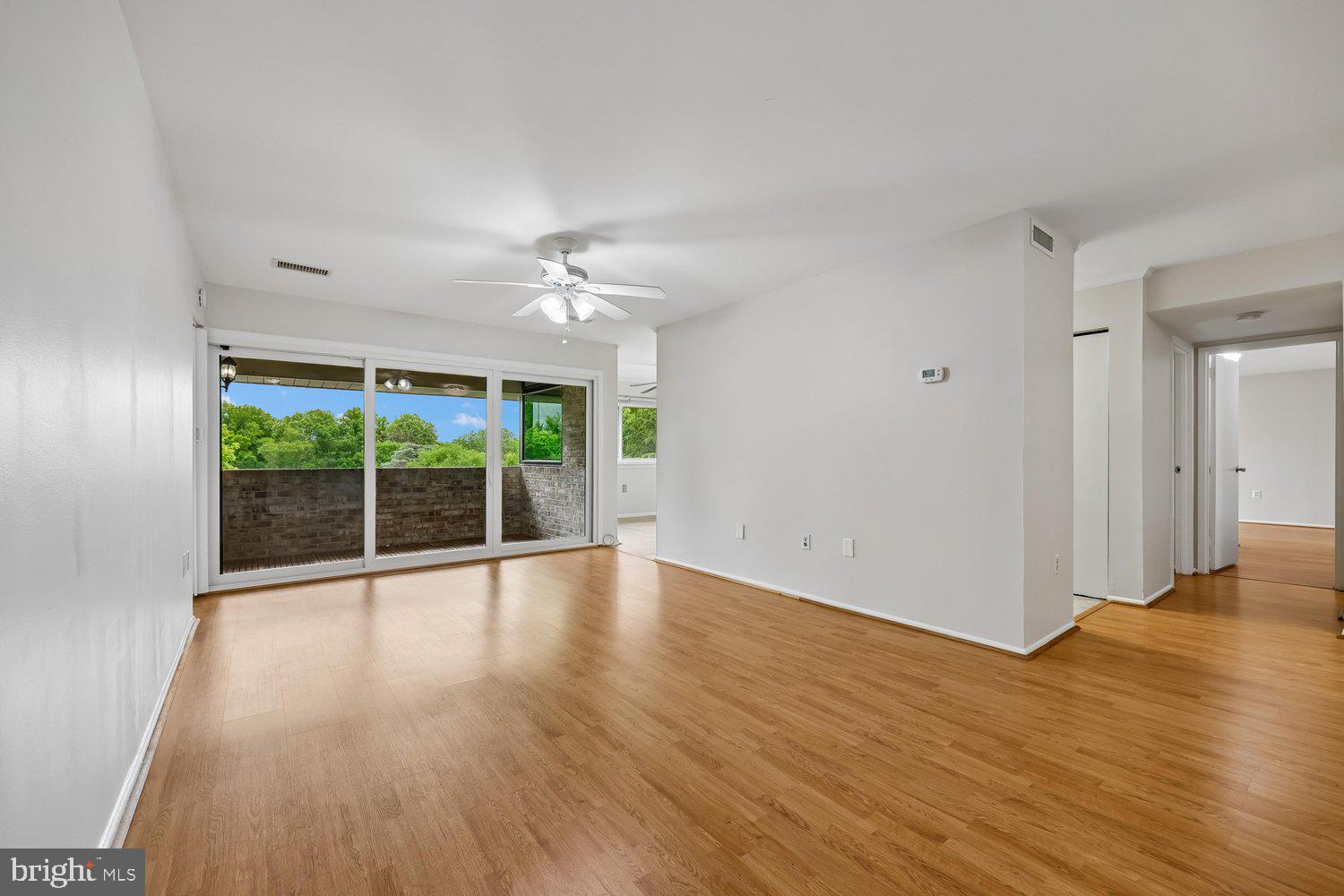 HYDE PARK - Residential
