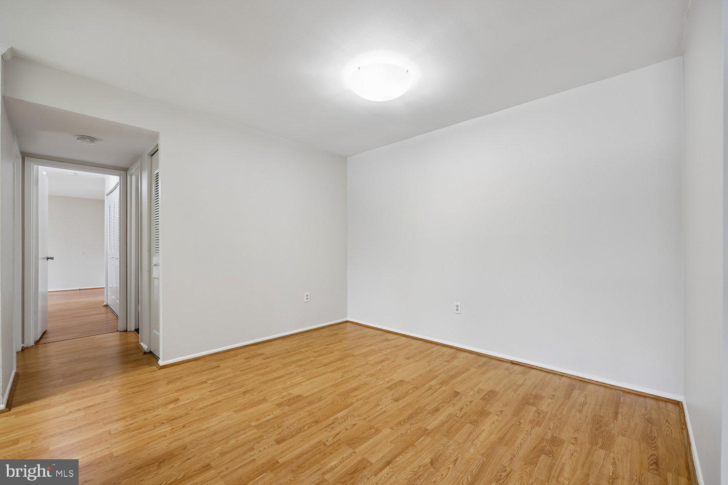 HYDE PARK - Residential