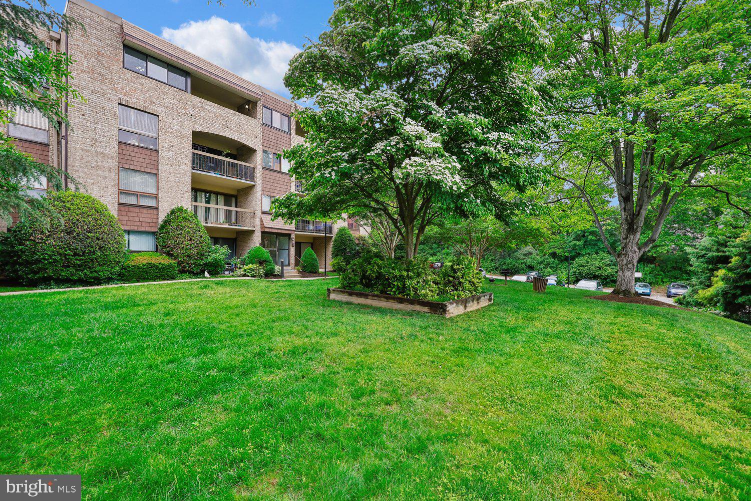 HYDE PARK - Residential