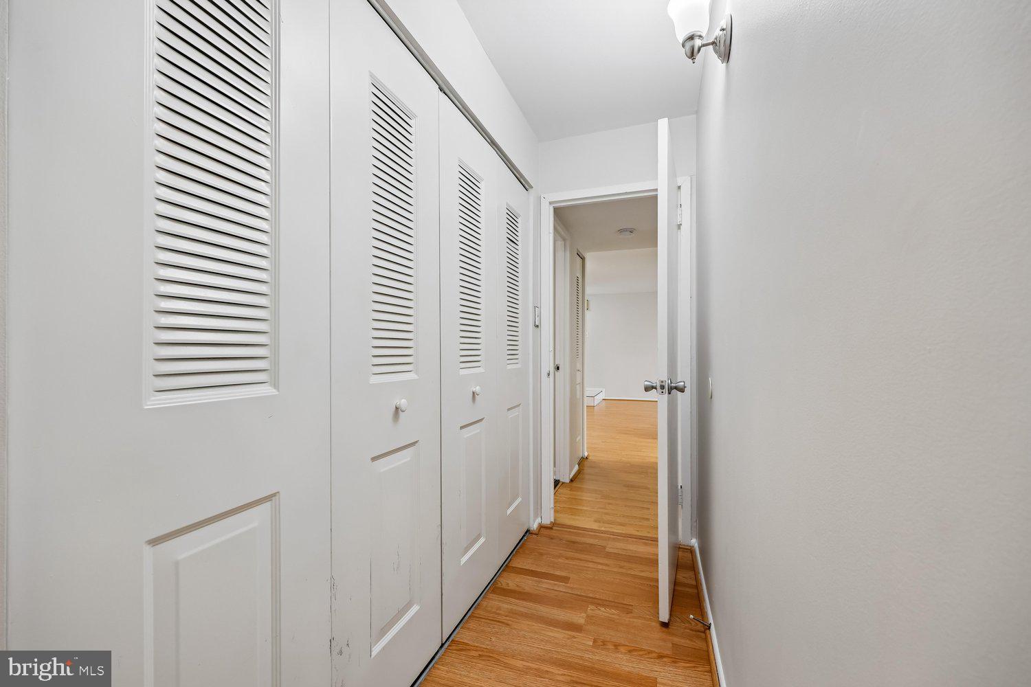 HYDE PARK - Residential