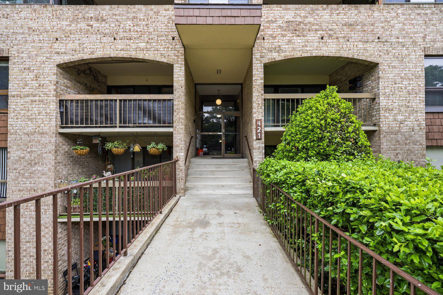 HYDE PARK - Residential