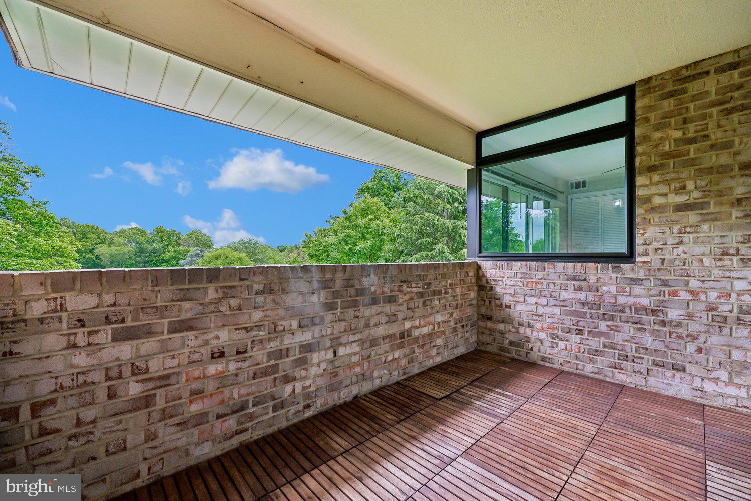 HYDE PARK - Residential