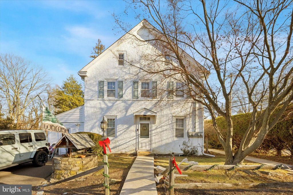 Photo of 922 2nd Street Pike, SOUTHAMPTON, PA 18966 (MLS # PABU2111452)