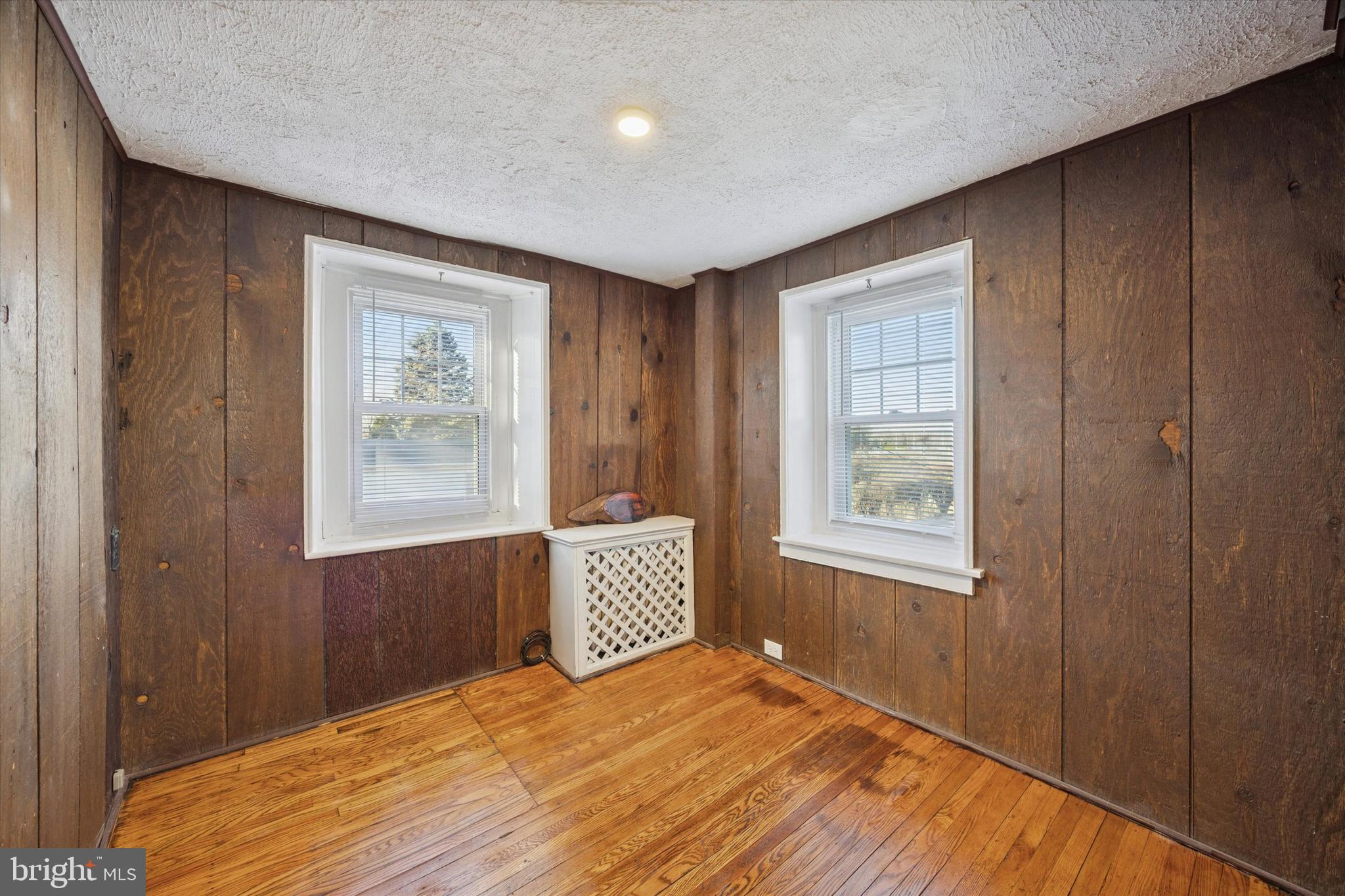 000 - Residential Lease