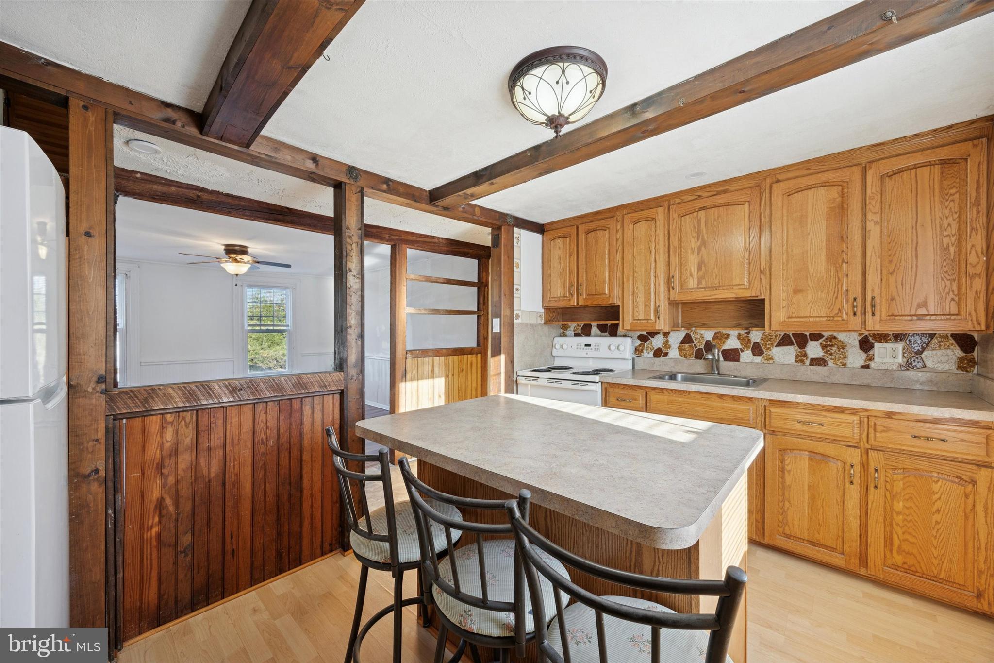 000 - Residential Lease