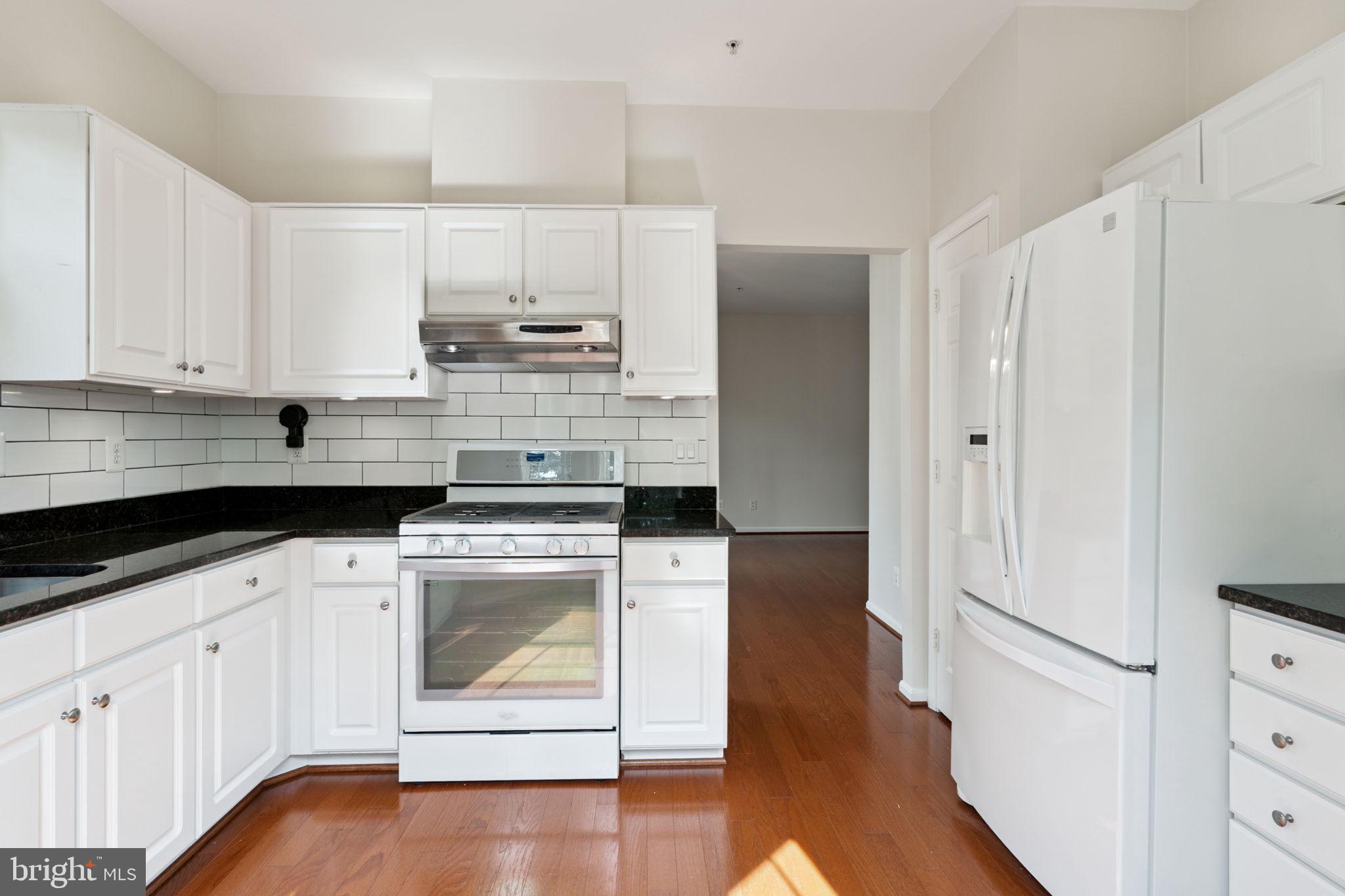 RUSSETT - Residential