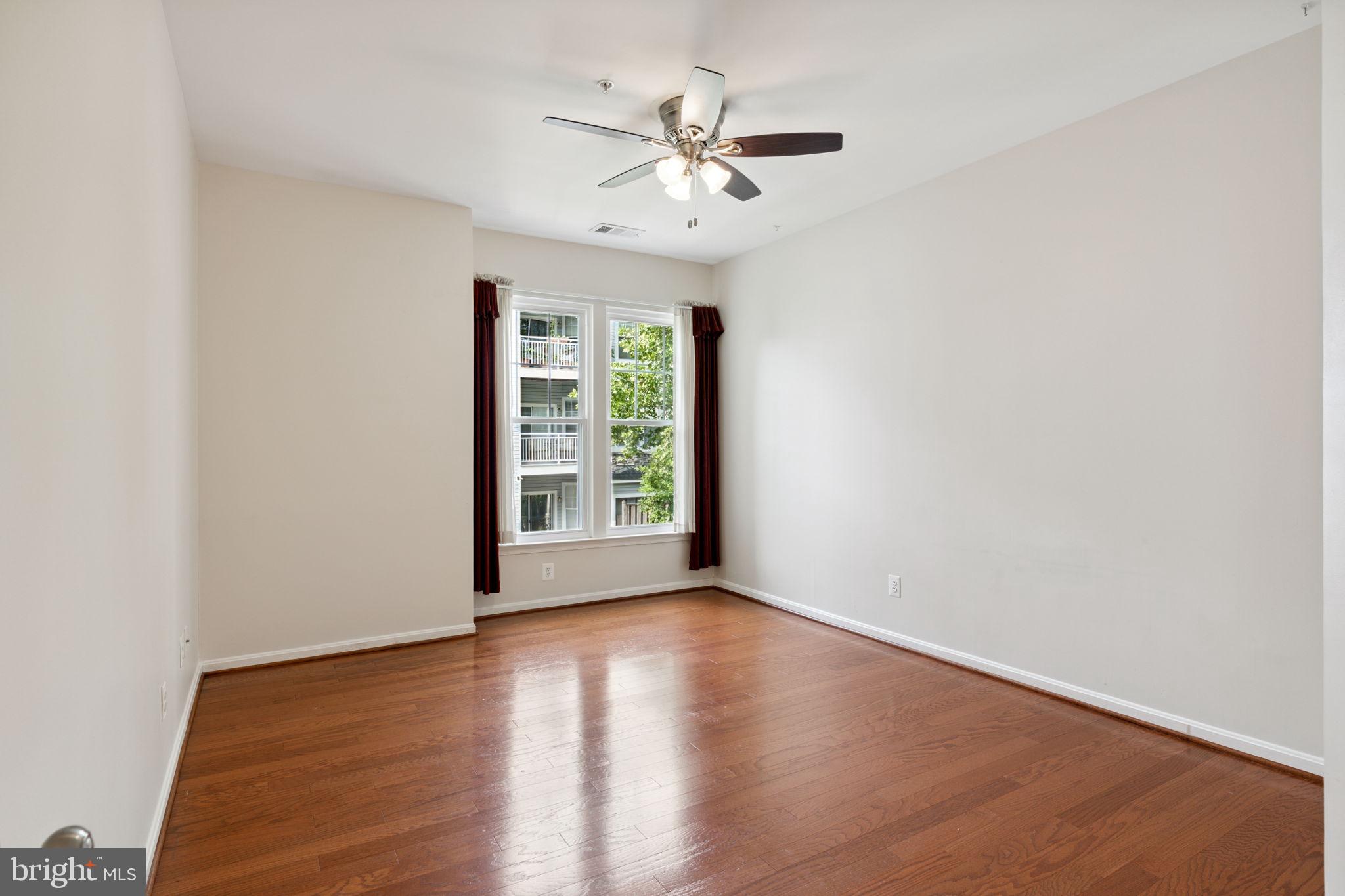 RUSSETT - Residential