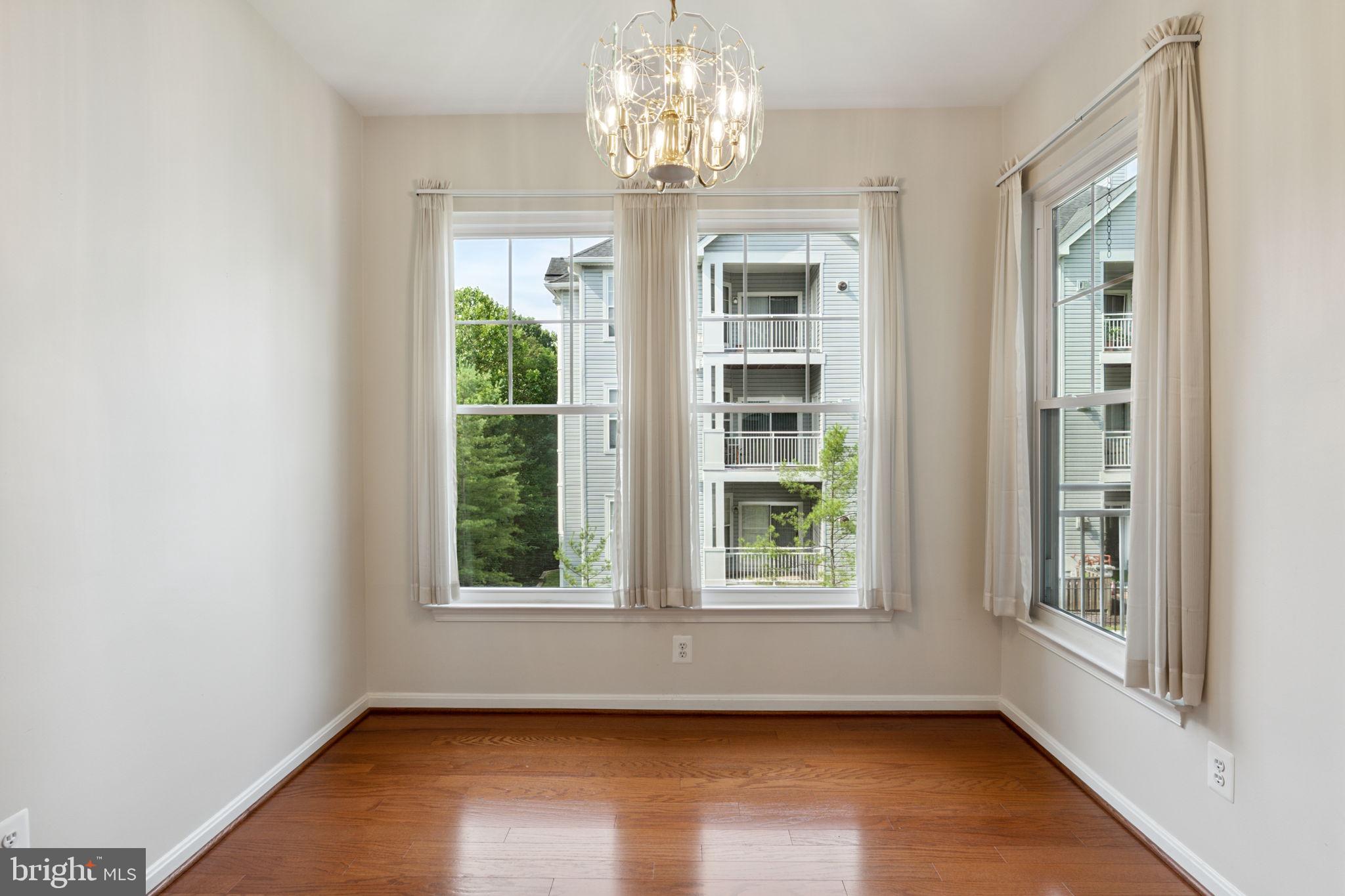 RUSSETT - Residential