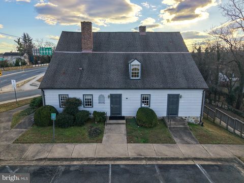 Photo of 77 Cambridge Street, FREDERICKSBURG, VA 22405 (MLS # VAST2044516)