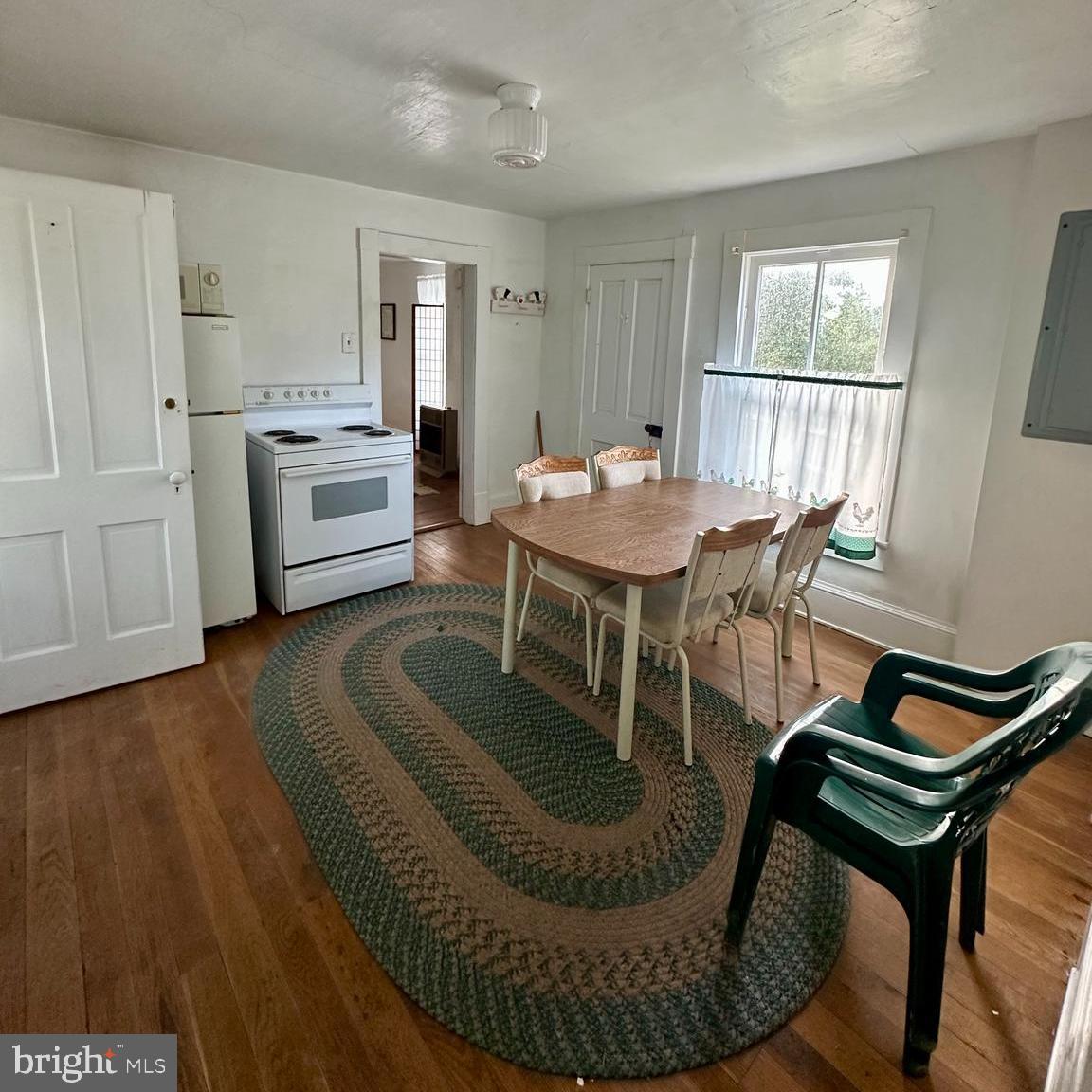 14065 S MIDDLE ROAD