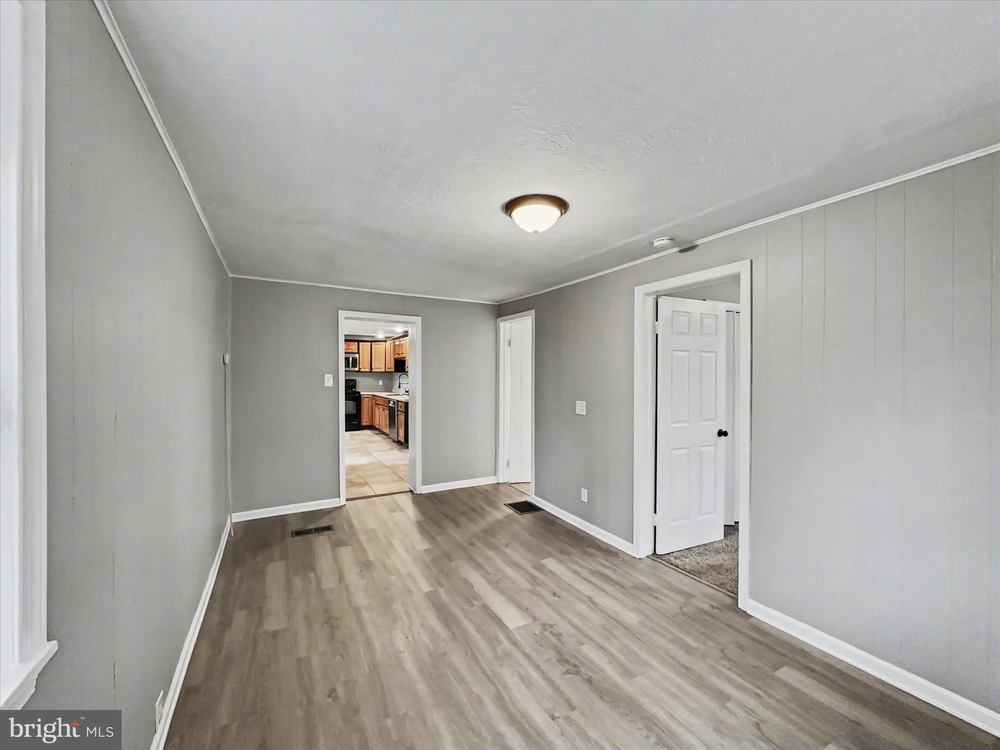 WINDSOR TWP - Residential