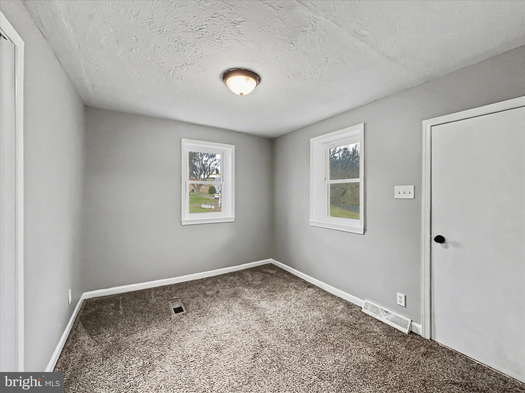 WINDSOR TWP - Residential