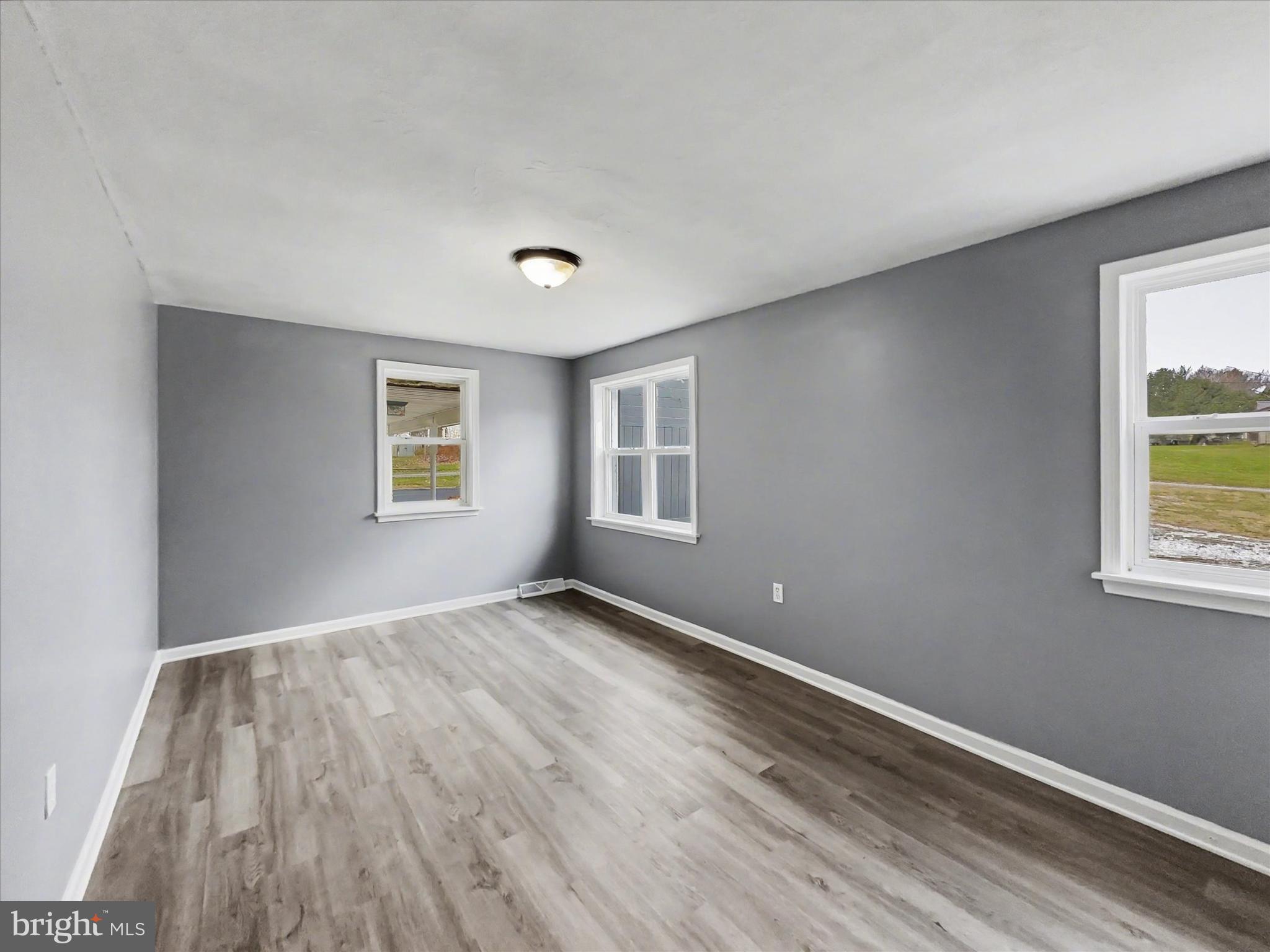 WINDSOR TWP - Residential