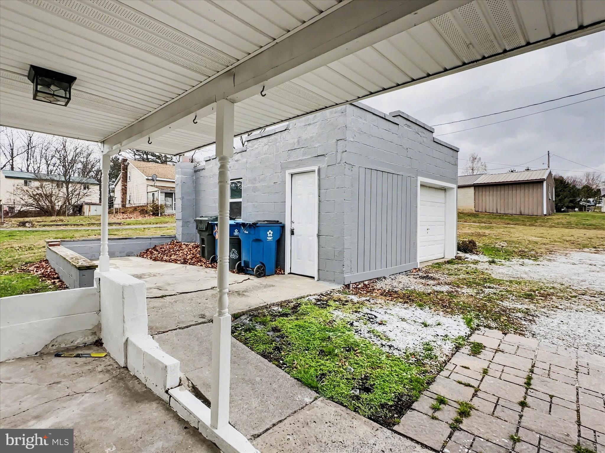 WINDSOR TWP - Residential