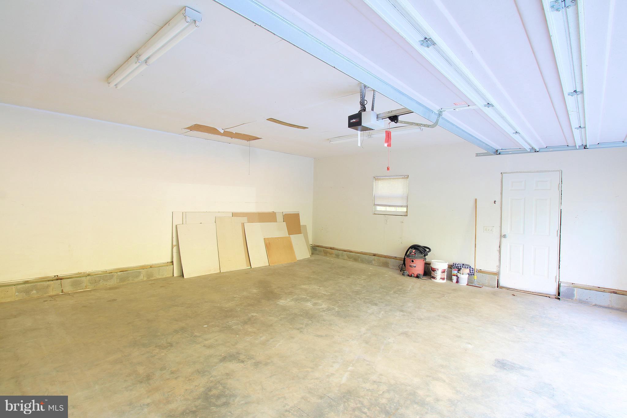 SHADE TREE - Residential