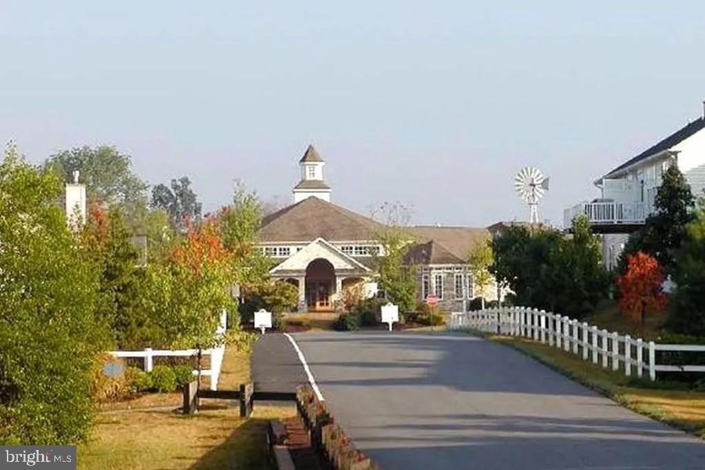 FOX HILL FARM - Residential
