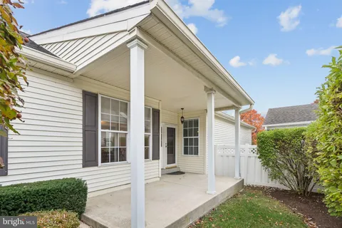 1402 S Hunting Horn Turn, Glen Mills, PA MLS: PADE2102986