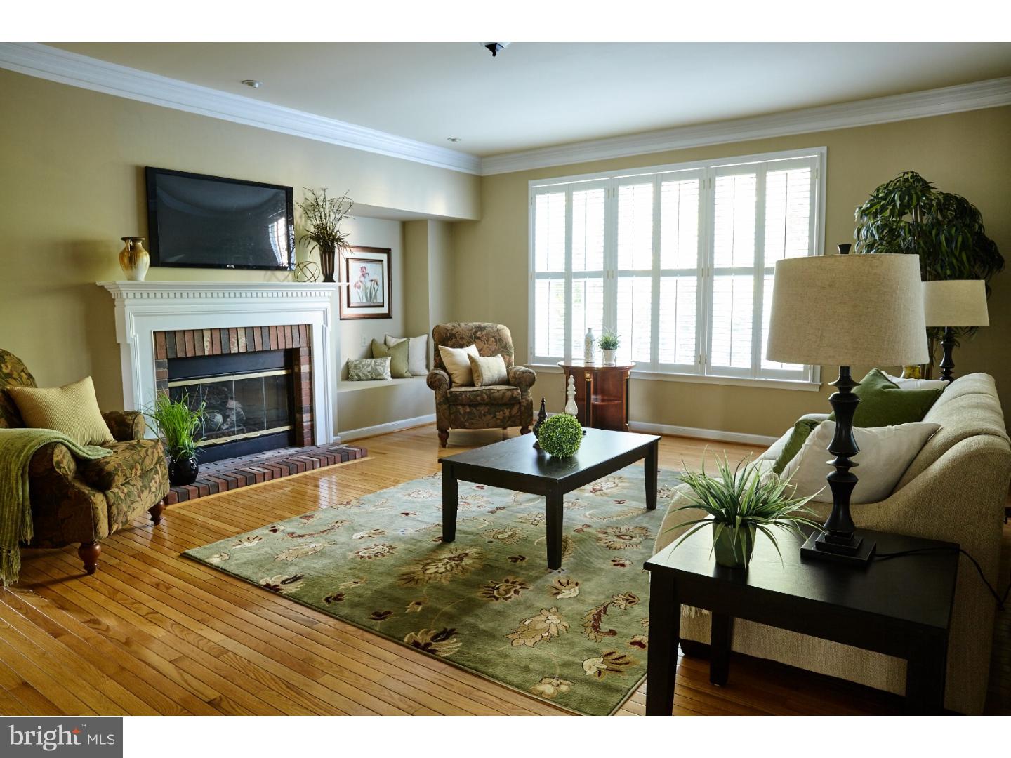OLD MILL POINTE - Residential