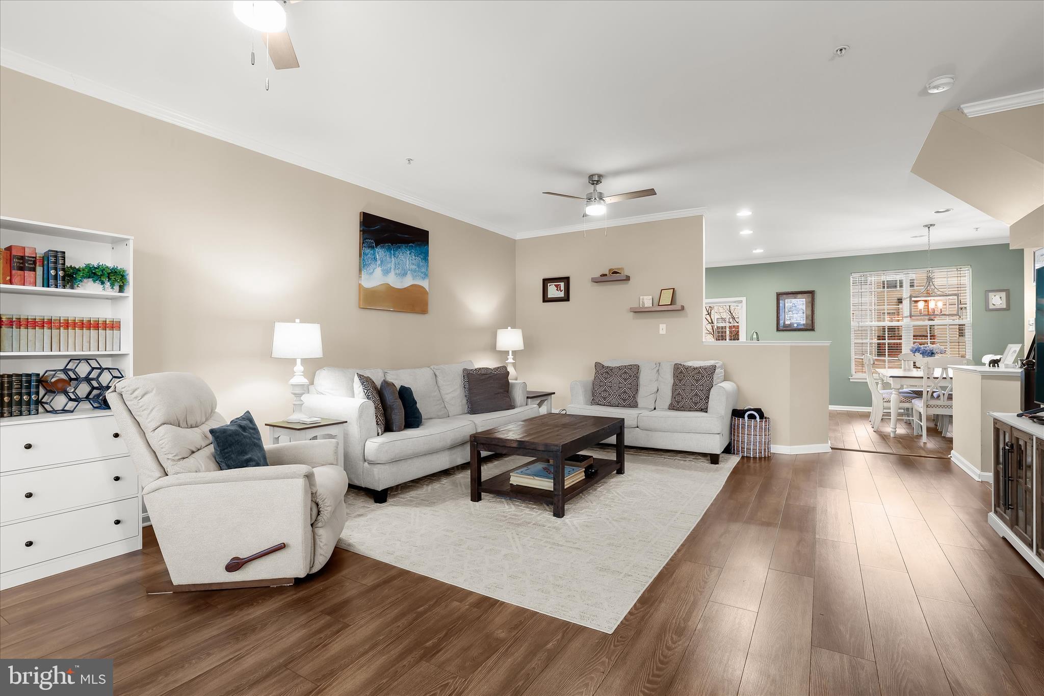 PINEDALE COURTS - Residential