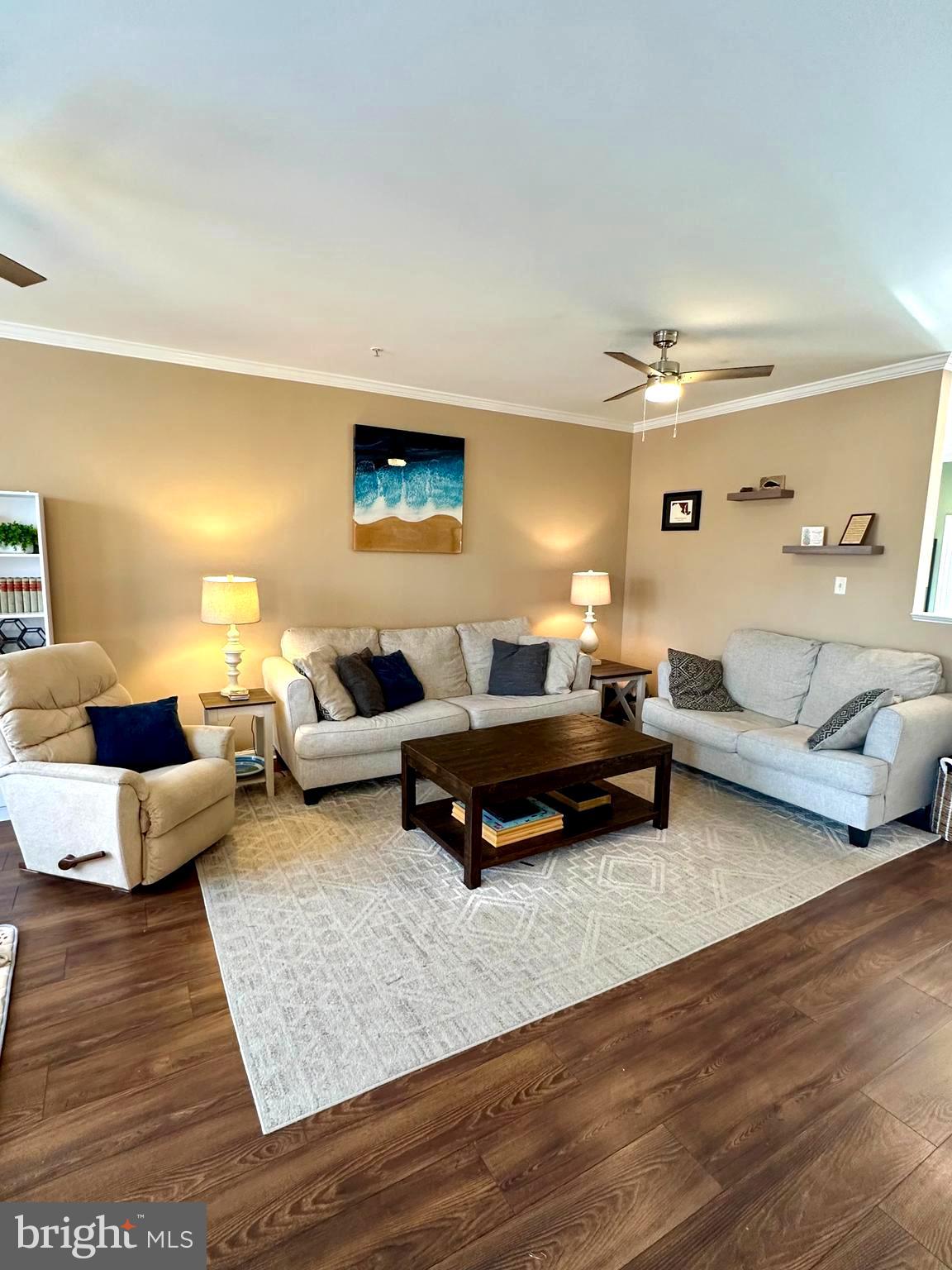 PINEDALE COURTS - Residential