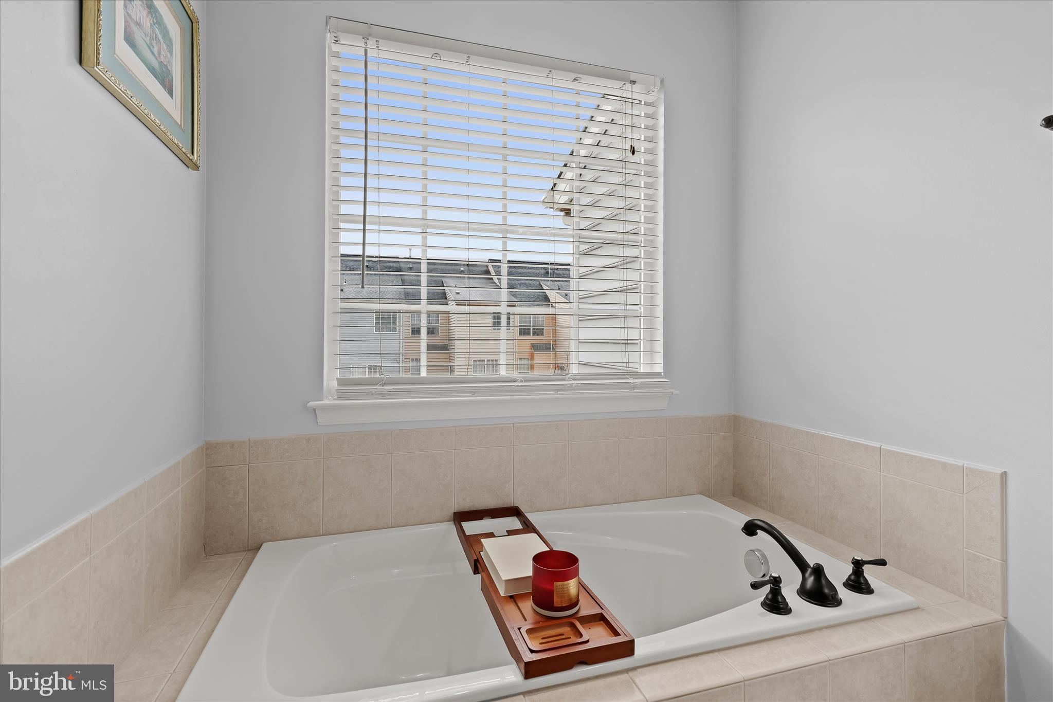 PINEDALE COURTS - Residential