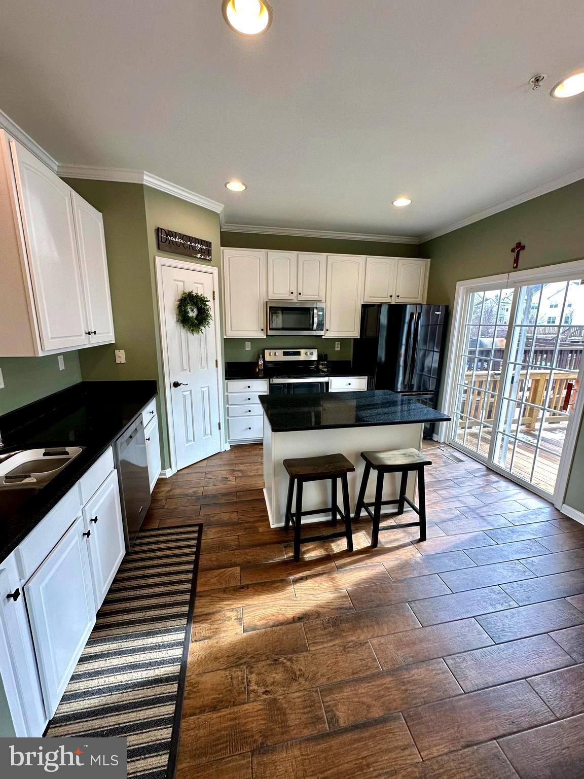 PINEDALE COURTS - Residential